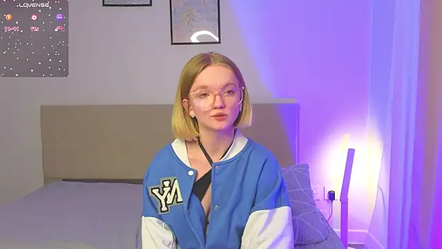 Snapshot of StellaBunny chatting on 18, 2, 2026 StellaBunny online show from 18, 2, 2026