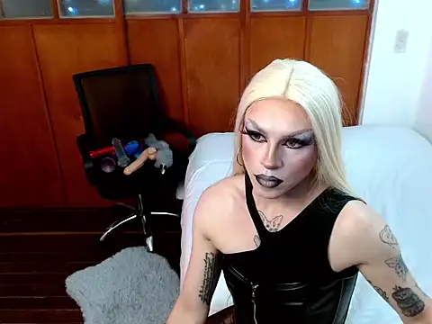 Snapshot of DanniHotBoy02 chatting on 13, 2, 2026 DanniHotBoy02 online show from 13, 2, 2026