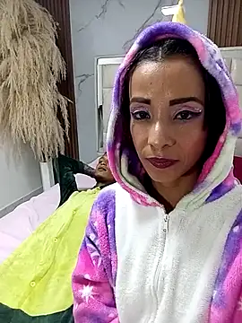 Max and anny online show from 2, 4, 2026