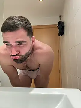 Snapshot of MitshCam chatting on 18, 2, 2026 MitshCam online show from 18, 2, 2026