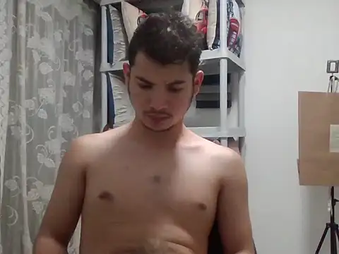 Snapshot of Erostomxxx chatting on 17, 2, 2026 Erostomxxx online show from 17, 2, 2026