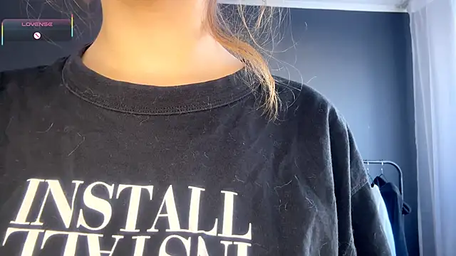 Snapshot of TaliaOgwynn chatting on 18, 2, 2026 TaliaOgwynn online show from 18, 2, 2026