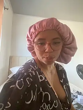 Lucy strong1 online show from 13, 2, 2026