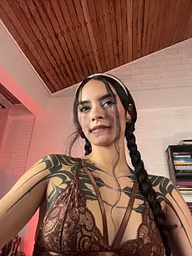 Snapshot of cristal_roberts chatting on 1, 7, 2026 cristal roberts online show from 1, 7, 2026