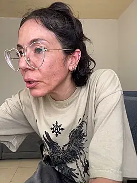 Snapshot of JeanneDuval8888 chatting on 4, 6, 2026 JeanneDuval8888 online show from 4, 6, 2026