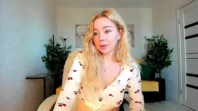 caty kiss online show from 14, 4, 2026