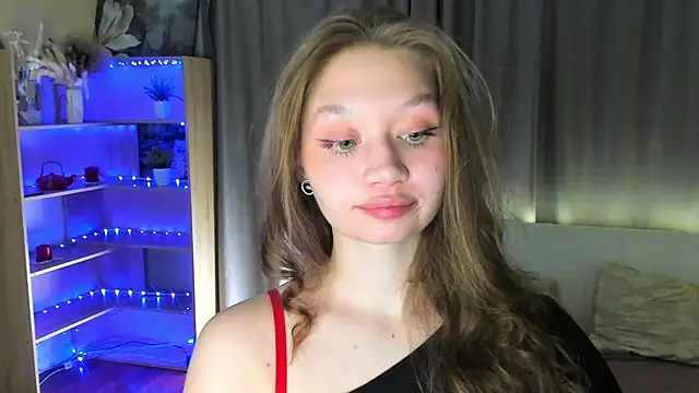 Snapshot of HolliBillig chatting on 2, 4, 2026 HolliBillig online show from 2, 4, 2026