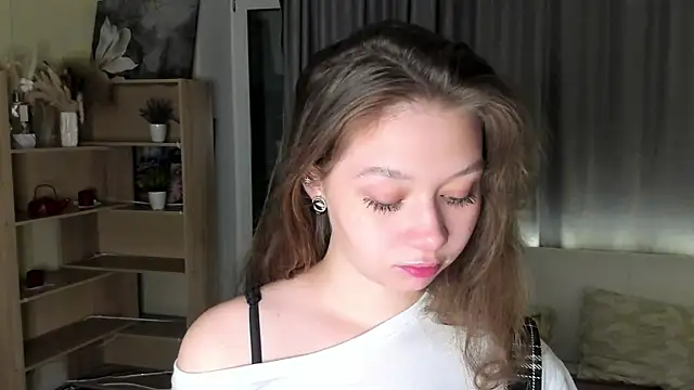 Snapshot of HolliBillig chatting on 5, 4, 2026 HolliBillig online show from 5, 4, 2026