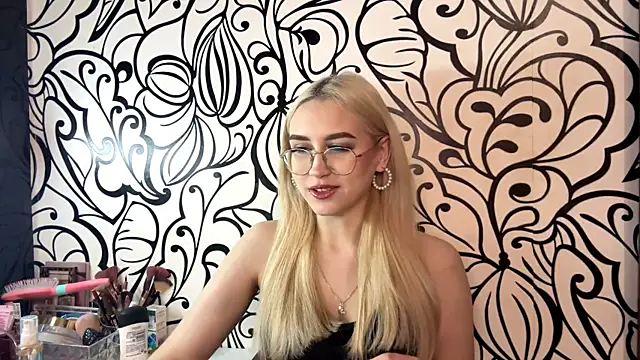 Kat Catherine online show from 24, 2, 2026