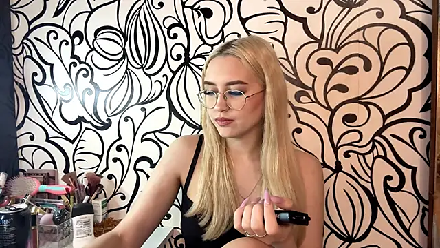 Kat Catherine online show from 28, 2, 2026