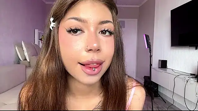 Snapshot of You_Club_Winx chatting on 26, 6, 2026 You Club Winx online show from 26, 6, 2026