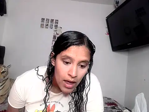 luna E online show from 17, 2, 2026