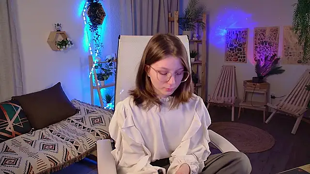 ElliFrankenweenie online show from 28, 3, 2026