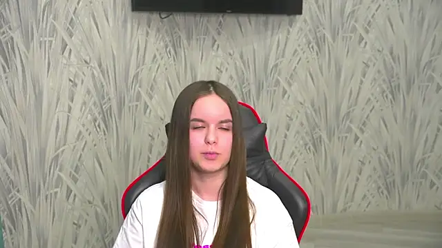 MarenCalarco online show from 11, 2, 2026