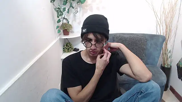 Snapshot of AaronBeer_ chatting on 28, 2, 2026 AaronBeer online show from 28, 2, 2026