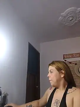 Snapshot of laila_d chatting on 10, 4, 2026 laila d online show from 10, 4, 2026