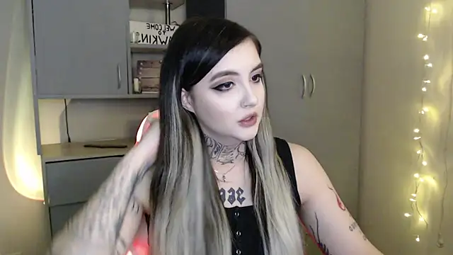 Snapshot of Rin_Tozier chatting on 16, 2, 2026 Rin Tozier online show from 16, 2, 2026