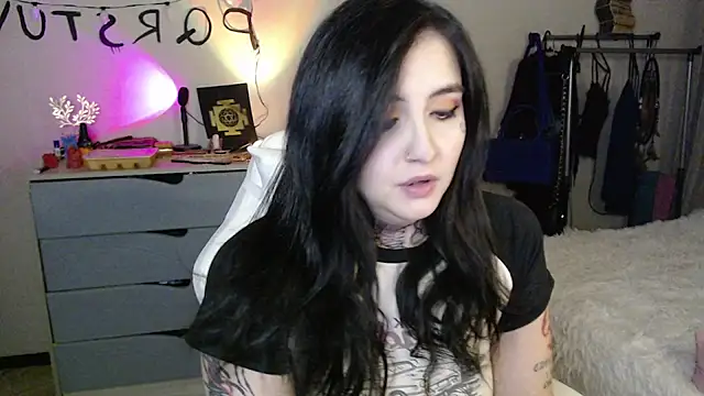 Rin Tozier online show from 9, 6, 2026
