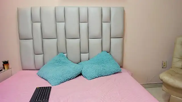 Snapshot of sugar_doll1 chatting on 20, 2, 2026 sugar doll1 online show from 20, 2, 2026