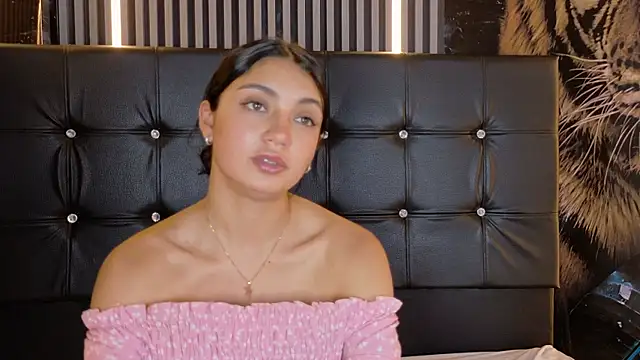 Snapshot of _ArianaToroo chatting on 2, 3, 2026 ArianaToroo online show from 2, 3, 2026