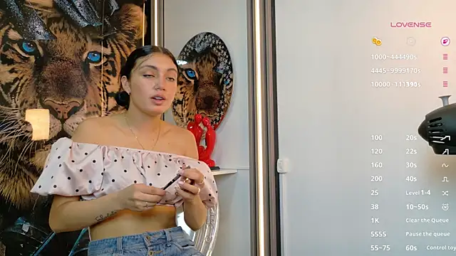  ArianaToroo online show from 1, 4, 2026