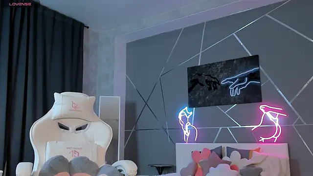 naomi reiss online show from 2, 4, 2026