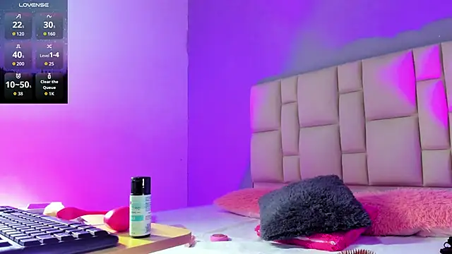 Snapshot of Zaphiro__Sky chatting on 2, 3, 2026 Zaphiro Sky online show from 2, 3, 2026