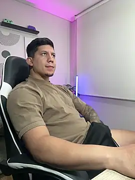 Snapshot of _robertobaggioo chatting on 25, 2, 2026 robertobaggioo online show from 25, 2, 2026