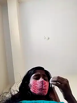 Snapshot of Sexy_Boudi650 chatting on 15, 2, 2026 Sexy Boudi650 online show from 15, 2, 2026