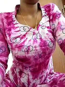 Snapshot of Sexy_Boudi650 chatting on 27, 2, 2026 Sexy Boudi650 online show from 27, 2, 2026