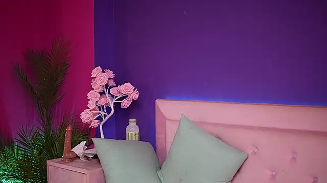 NaomiAmora online show from 31, 5, 2026
