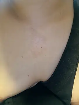 squirtshantal online show from 23, 3, 2026