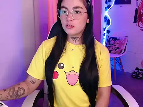 Snapshot of JanineRae chatting on 19, 2, 2026 JanineRae online show from 19, 2, 2026