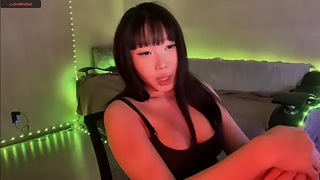 whispersofdarsy online show from 3, 3, 2026