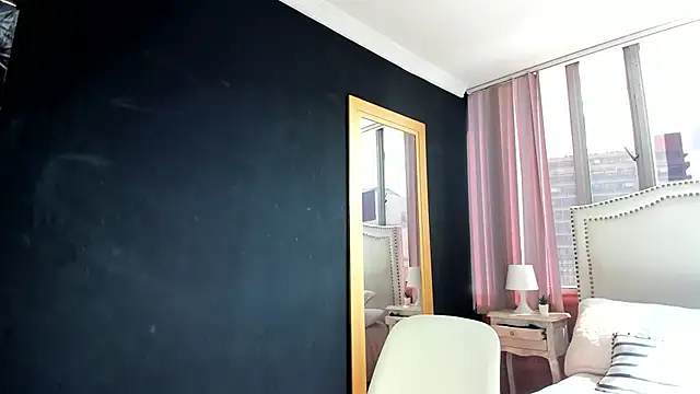 Snapshot of madii_lenon chatting on 27, 2, 2026 madii lenon online show from 27, 2, 2026