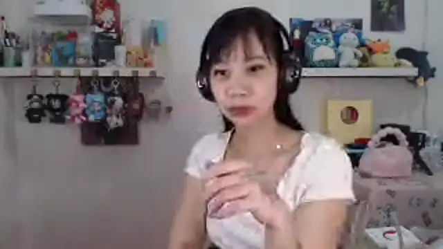 GloryKulikowski online show from 16, 3, 2026