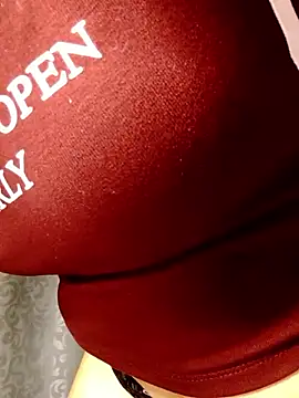 Snapshot of yiyi-Lynk chatting on 21, 2, 2026 yiyi-Lynk online show from 21, 2, 2026