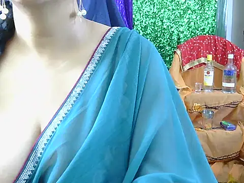 Snapshot of Hot_Sonniyaa chatting on 16, 3, 2026 Hot Sonniyaa online show from 16, 3, 2026