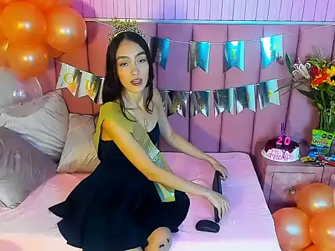 Snapshot of LolaWhite chatting on 15, 3, 2026 LolaWhite online show from 15, 3, 2026