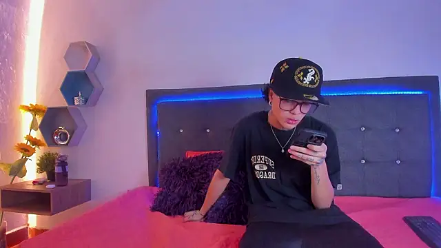 Snapshot of Ale_cuzz chatting on 26, 2, 2026 Ale cuzz online show from 26, 2, 2026