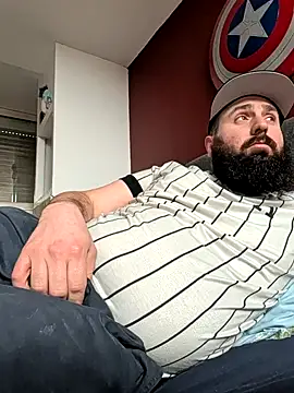 Snapshot of daddyboucher69 chatting on 2, 3, 2026 daddyboucher69 online show from 2, 3, 2026