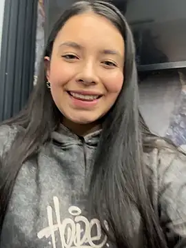 Miss Bella Flame online show from 19, 4, 2026