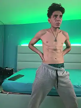 Snapshot of abrilandjulian chatting on 19, 2, 2026 abrilandjulian online show from 19, 2, 2026