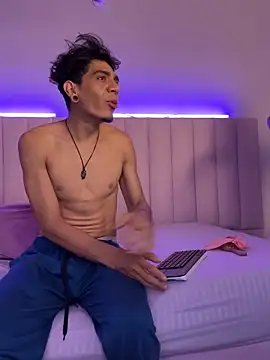 abrilandjulian online show from 31, 3, 2026