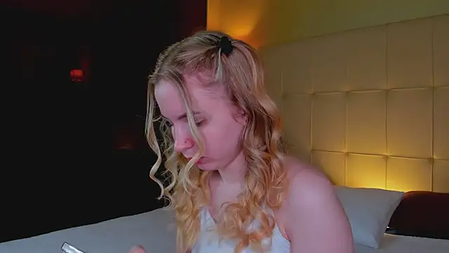 Linda  Bloom online show from 13, 4, 2026