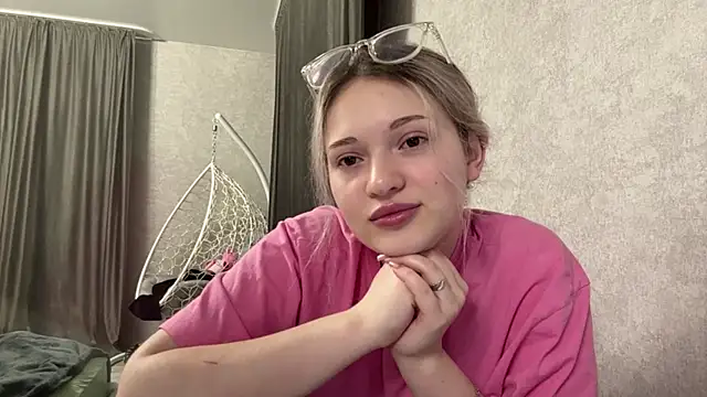 Linaceleste online show from 23, 2, 2026