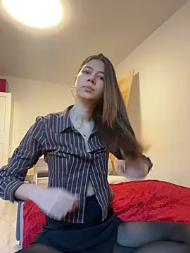 Snapshot of KiraVixenSweet chatting on 18, 2, 2026 KiraVixenSweet online show from 18, 2, 2026