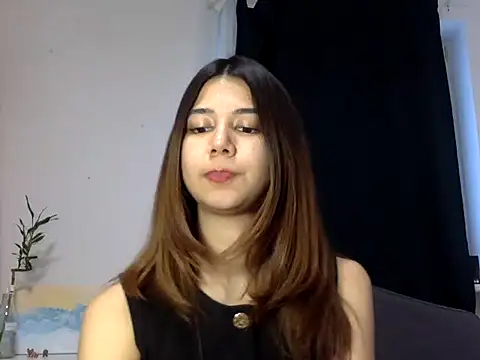 Snapshot of KiraVixenSweet chatting on 11, 3, 2026 KiraVixenSweet online show from 11, 3, 2026