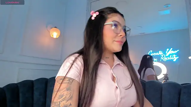 Zafiro21  online show from 15, 4, 2026