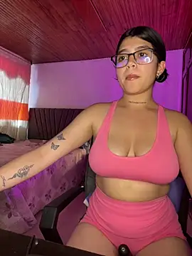 Snapshot of violet19x chatting on 23, 2, 2026 violet19x online show from 23, 2, 2026